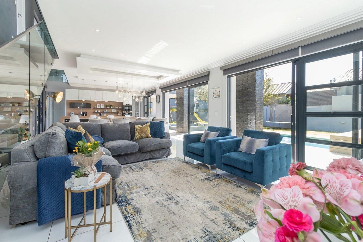 Experience the epitome of luxury family living - Photo 5