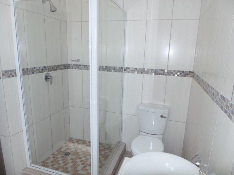 Duplex Town House walking distance to schools - Photo 8