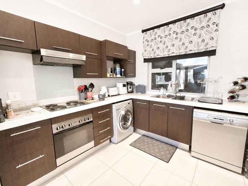 Apartment For Sale in Houghton Estate, Johannesburg - Photo 7