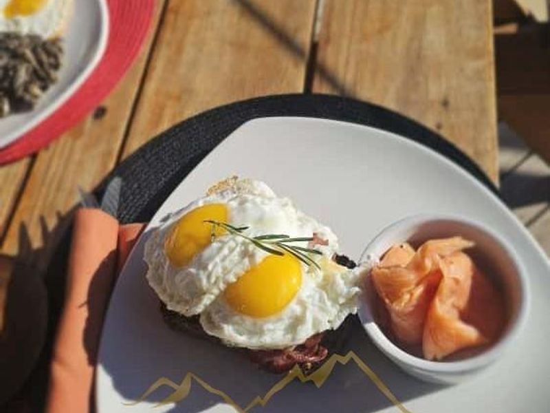 Aus | For Sale: A charming&historic guesthouse in the heart of Namibia’s scenic countryside.Well-known for its warm hospitality business with endless potential - Photo 4