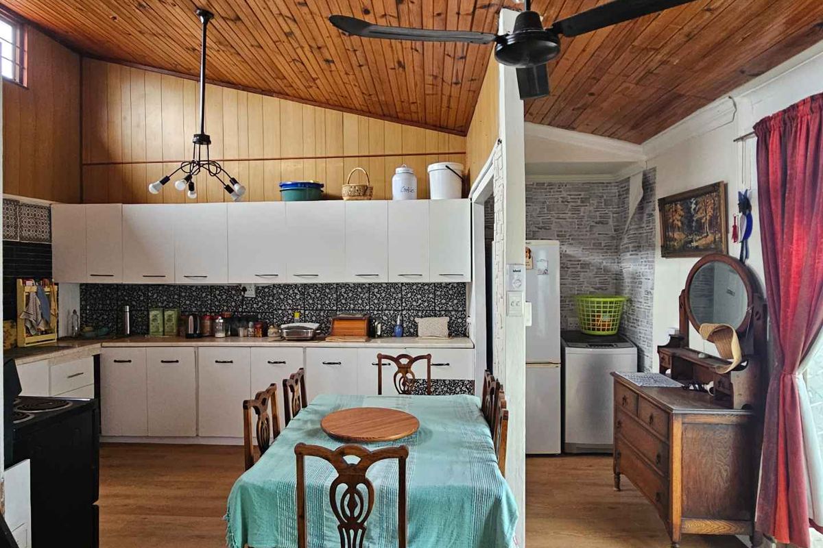 1-Bedroom Nutec Home with Great Potential - Photo 3