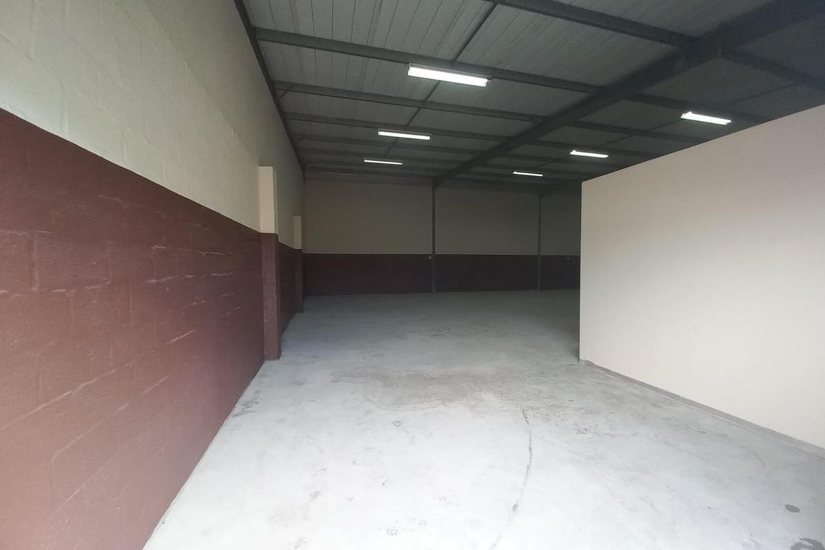 Immediate Rental – Secure Industrial Property with Workshop & 3-Phase Power - Photo 3
