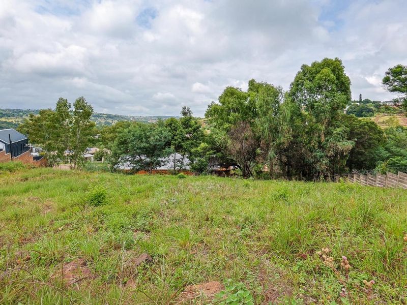 **Prime Vacant Land for Sale in Waterkloof Heights – 1792 m2** - Photo 7