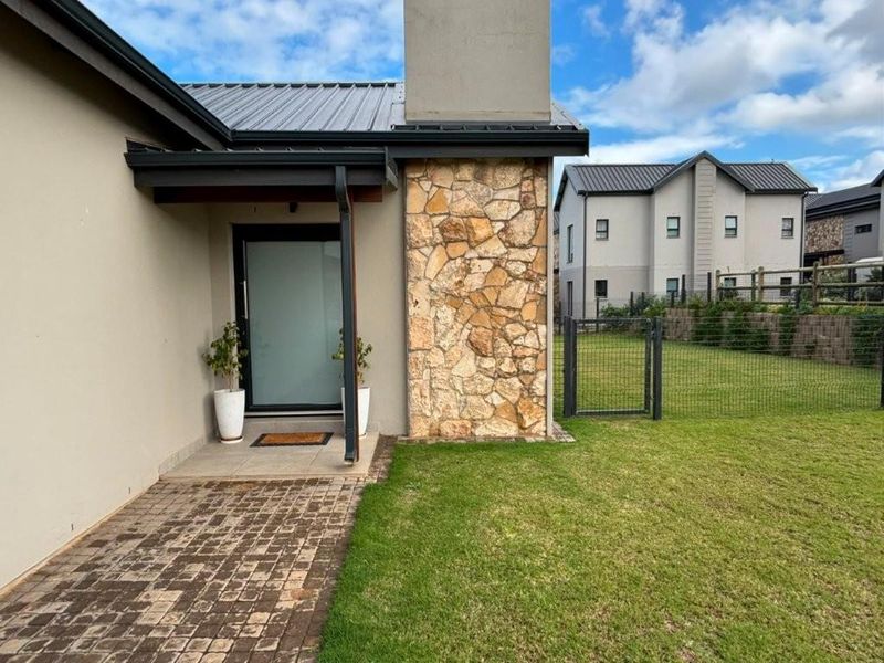 3 Bedroom Home for Long Term Rental in Hartland Lifestyle Security Estate - Photo 2