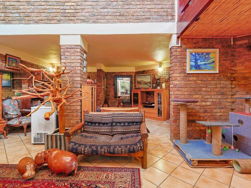 Ultimate Dual Living Opportunity: Two Homes, Solar Power, and a Borehole in Erasmuskloof - Photo 9