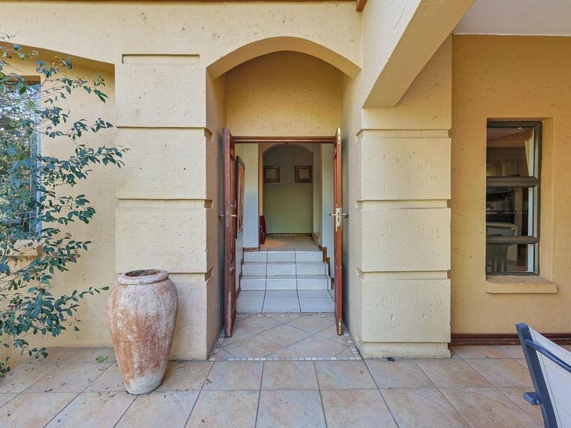 4 Bedroom for Sale - Photo 2