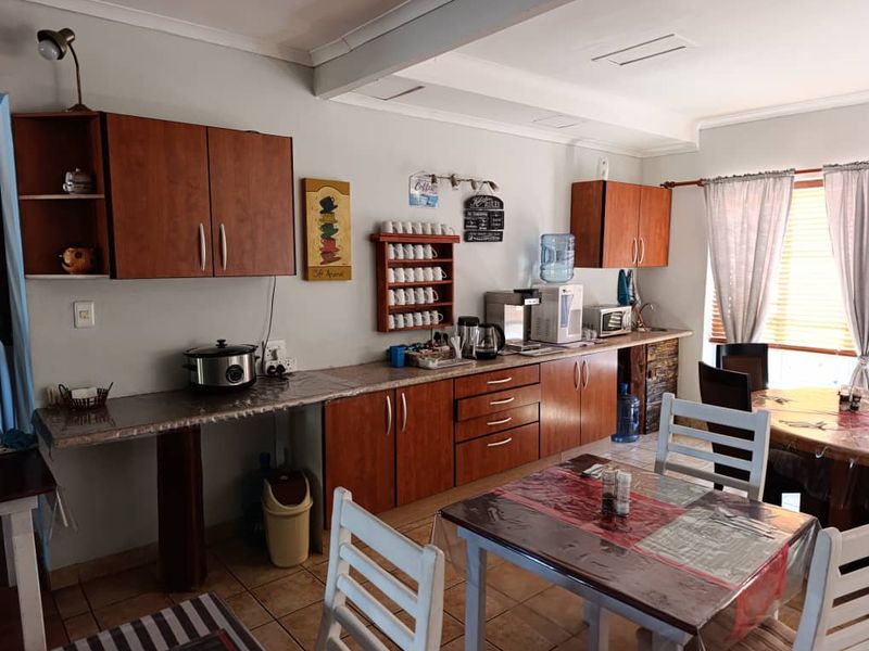 B&B GUEST HOUSE FOR SALE - SWAKOPMUND - Photo 3