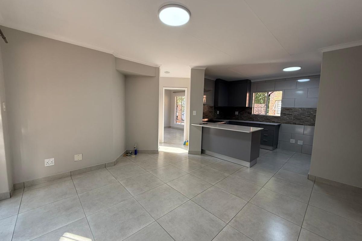 Brand New Renovated Duet in Quiet Location - Photo 3