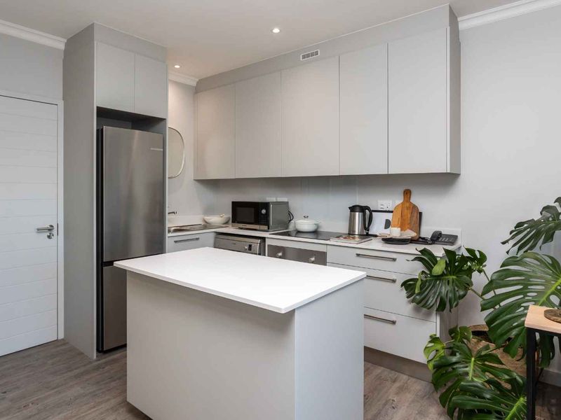 Retirement unit for over 65's - Val de Vie Evergreen Luxury Suites set in the heart of the safest estate in Africa - Photo 6