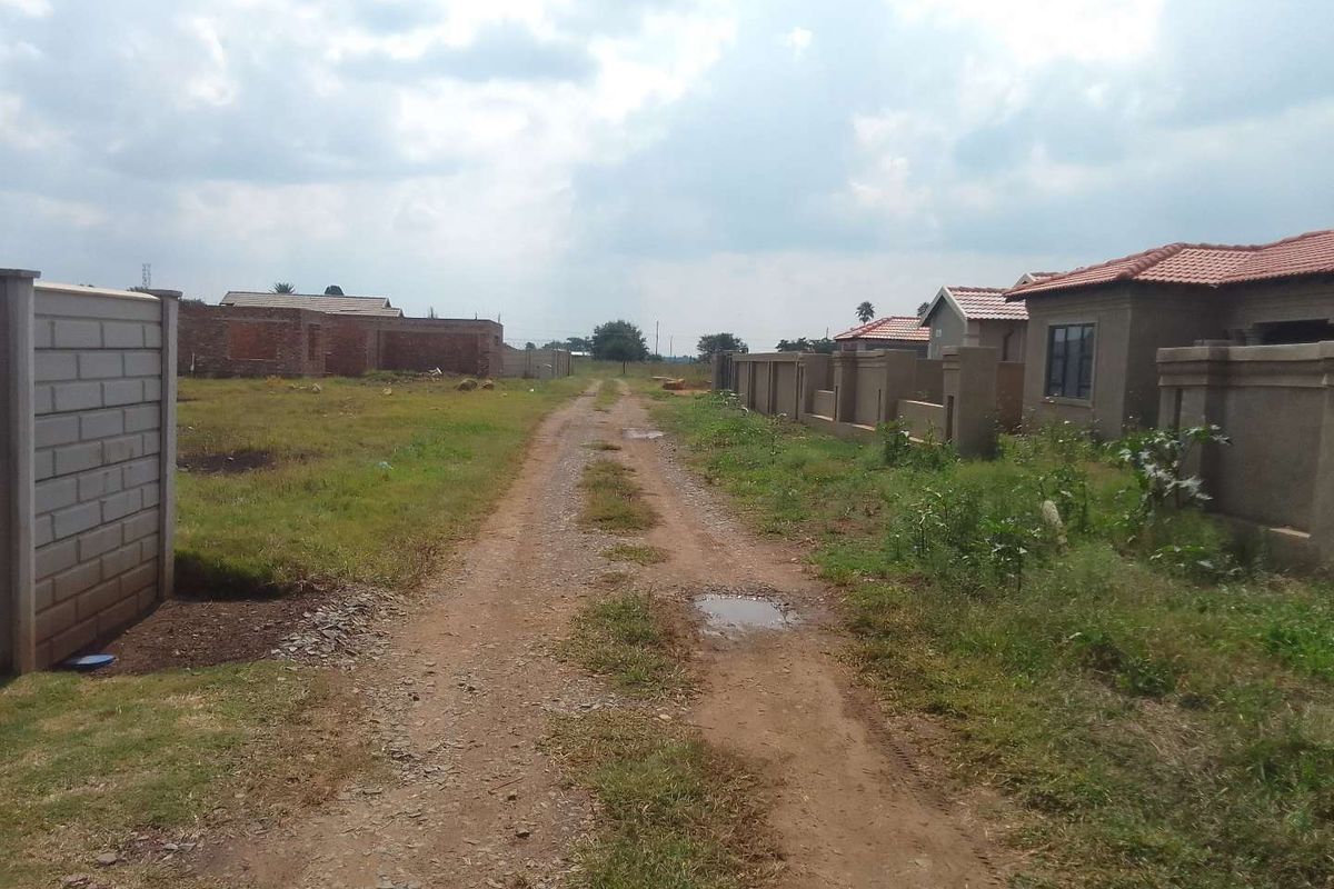 Cozy vacant land full title - Photo 3