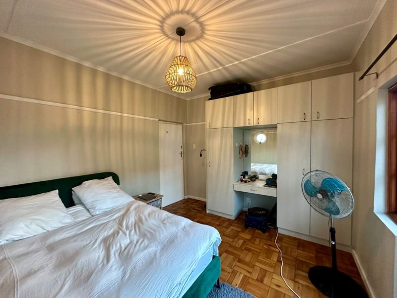 Perfect blend of location and comfort - Photo 8