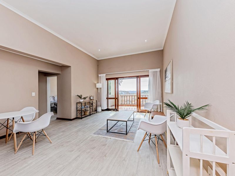 Enjoy Fresh Air And  Views From Your Balcony - No Transfer Costs - Photo 3