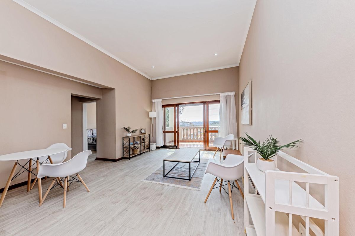 Enjoy Fresh Air And  Views From Your Balcony - No Transfer Costs - Photo 2