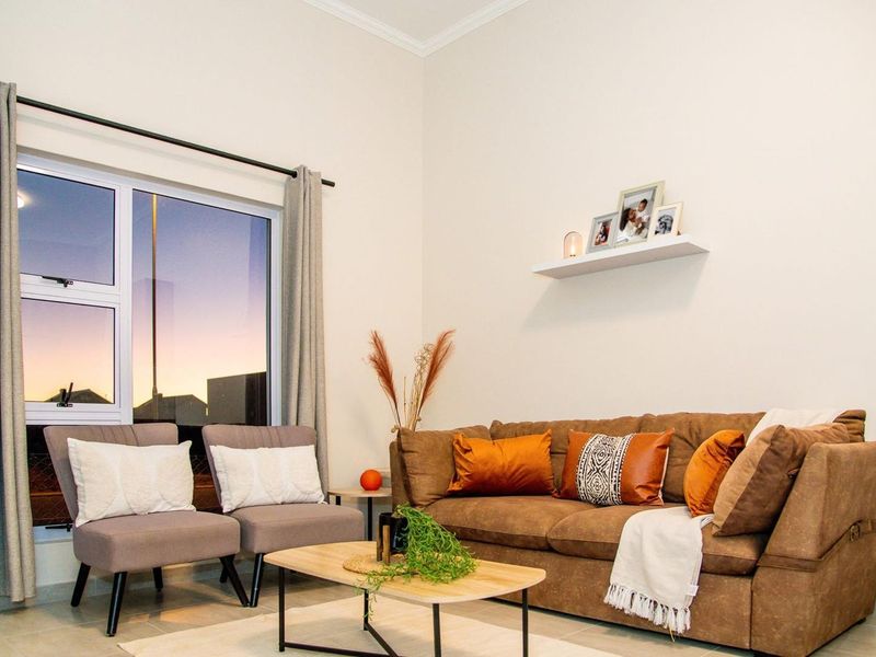 Freestanding Townhouse - Photo 3