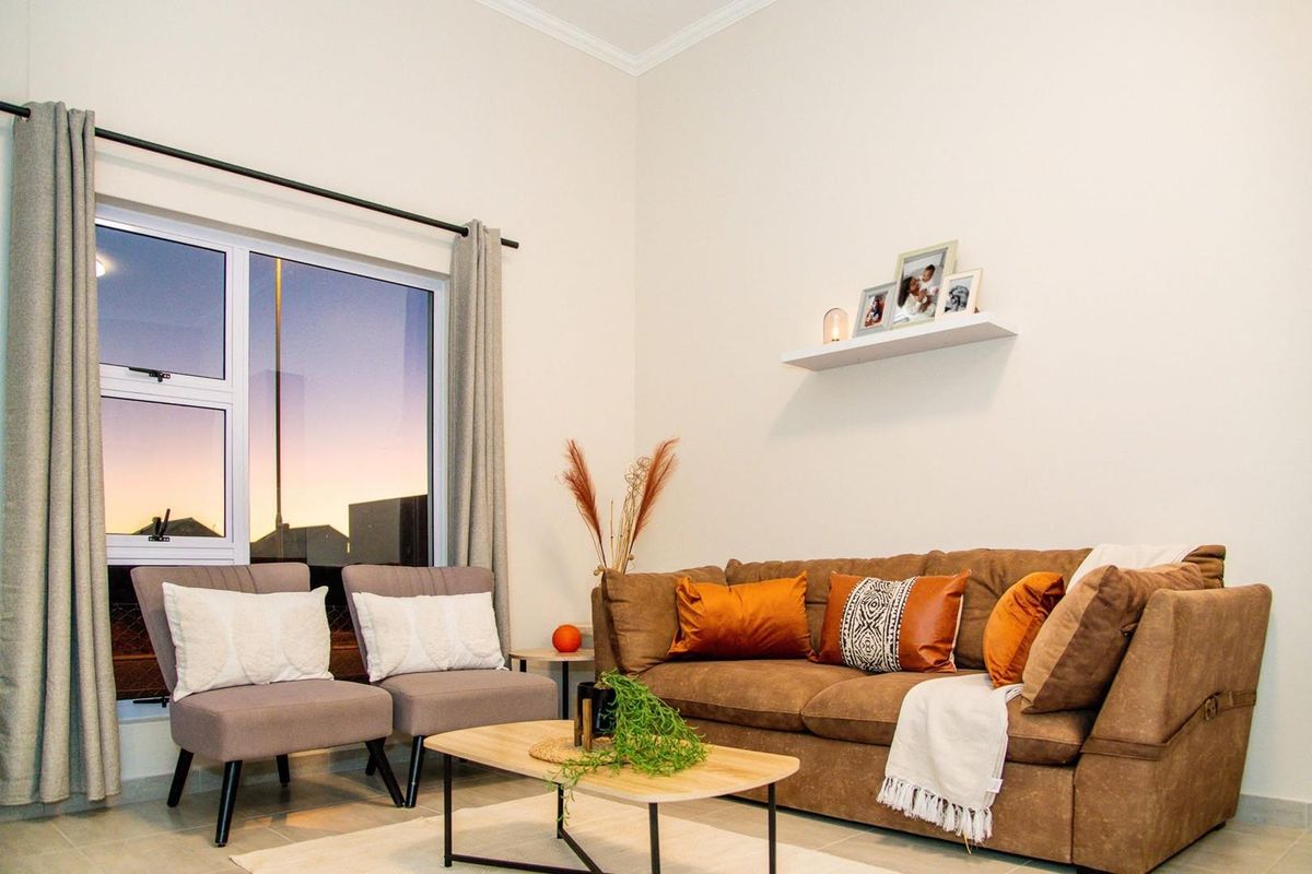 Freestanding Townhouse - Photo 3