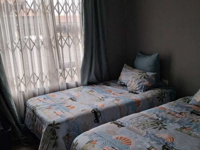 3 Bedroom House For Sale in Vanderbijlpark CE7 - Photo 9