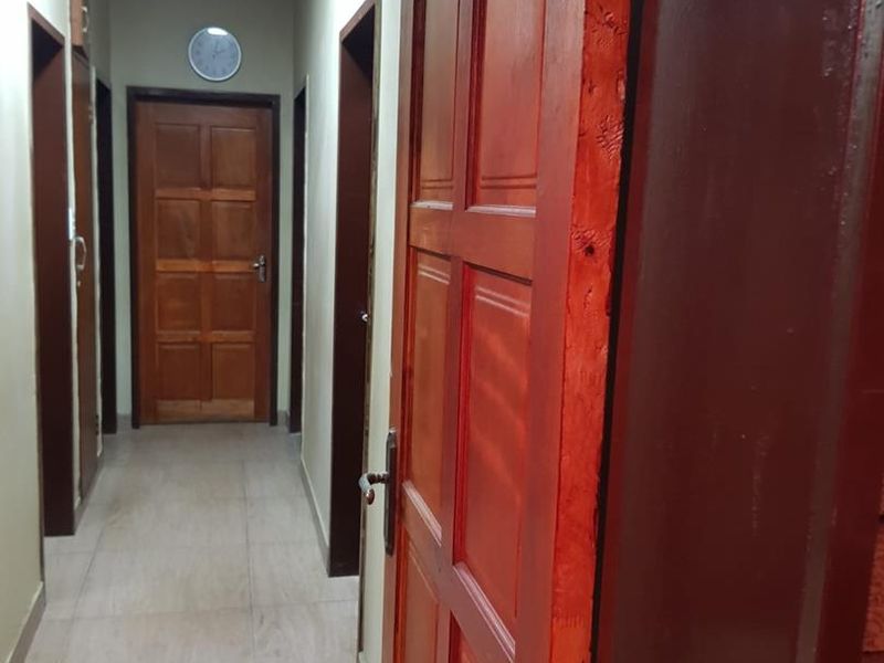 Apartment for Sale in Sunnyside - Photo 5