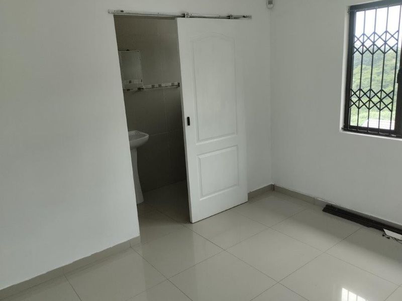 Spacious &amp; Safe - A Bright Jewel Nestled in Reservoir Hills, Durban, For Sale! - Photo 10