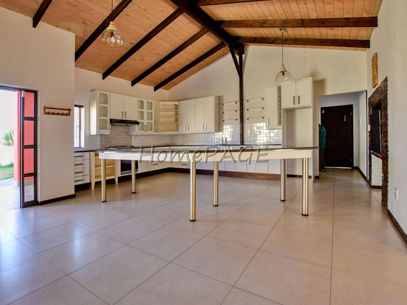Ext 15, Swakopmund, STUNNING 3 Bedroom home ON LARGE PLOT is for sale - Photo 8