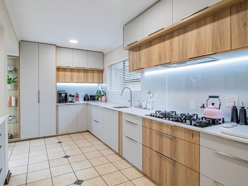 Modern Comfort Meets Timeless Elegance! - Photo 10