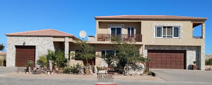 Property #2404836, House For Sale in Rossmund Golf Resort