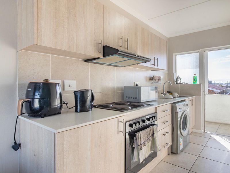 Neat & Practical 2-Bedroom Apartment for Sale - Photo 6