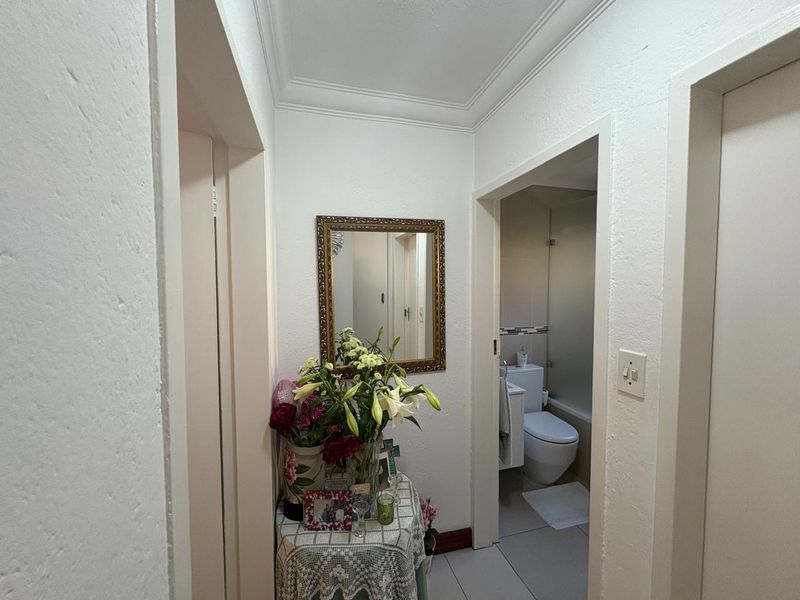 Renovated Garden Apartment in Prime Morningside Position - Photo 7