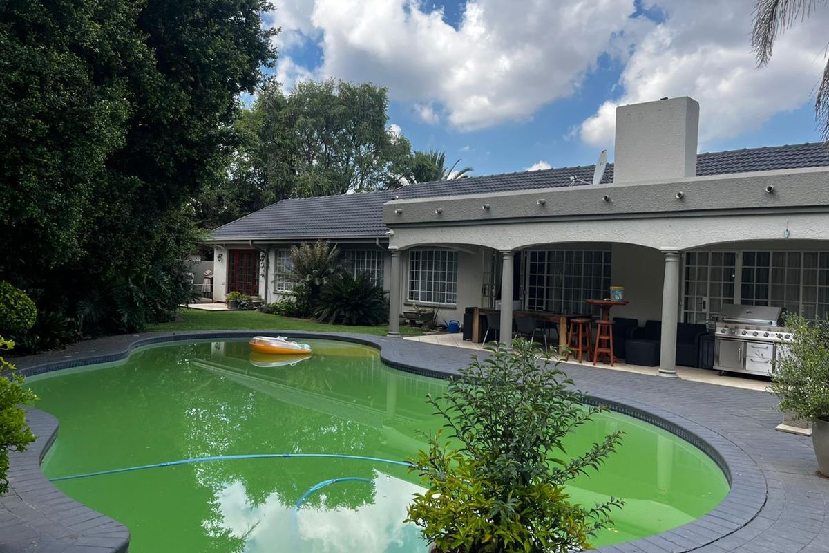 4 Bedroom family Home situated in the sought after area of farrarmere - Photo 2