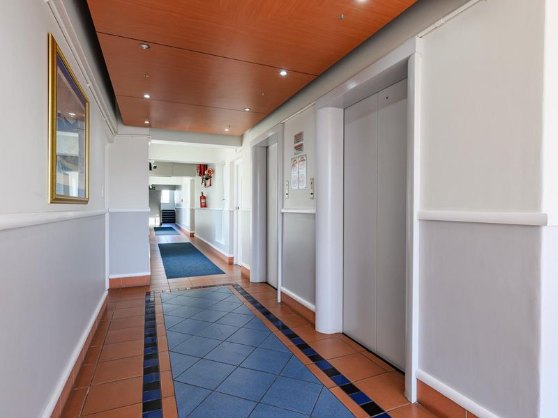 Space. Security. Beach! - Photo 9