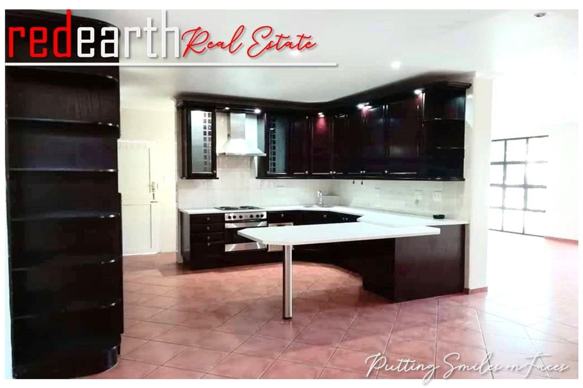 “A Feel Good Family Home Amongst Leafy Serenity” - Photo 5