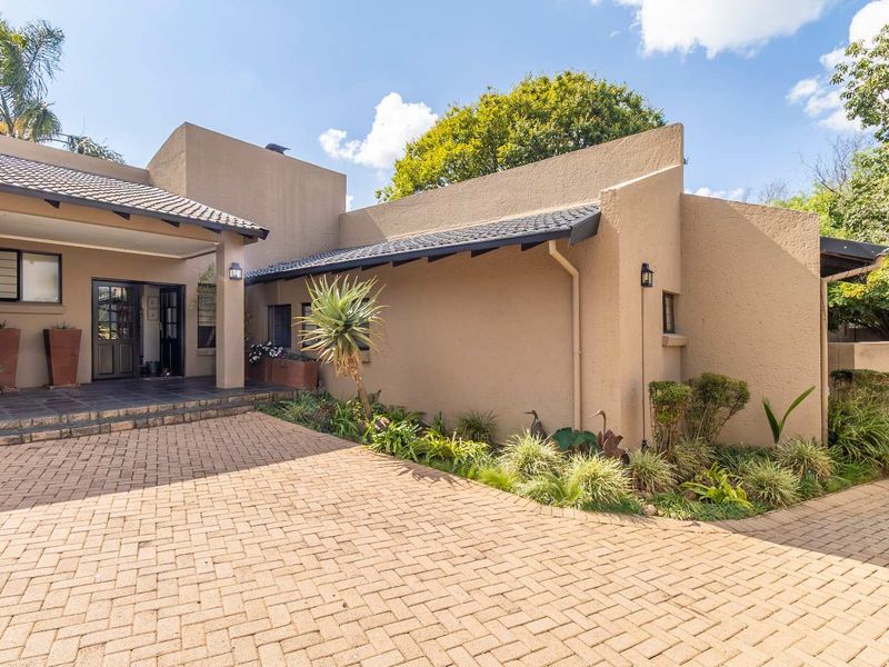 Lovely Spacious 4 Bedroom Family Home - Photo 2