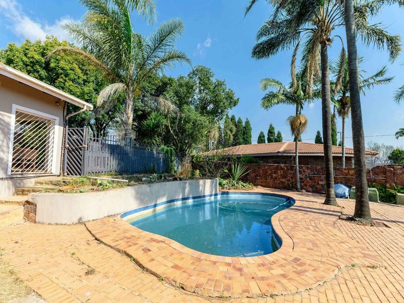 Exceptional Investment Estate with Multiple Income Streams - Photo 2