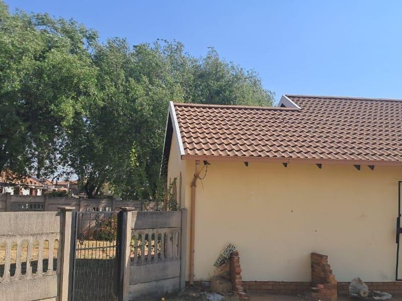 INVESTORS DELIGHT! - Photo 3