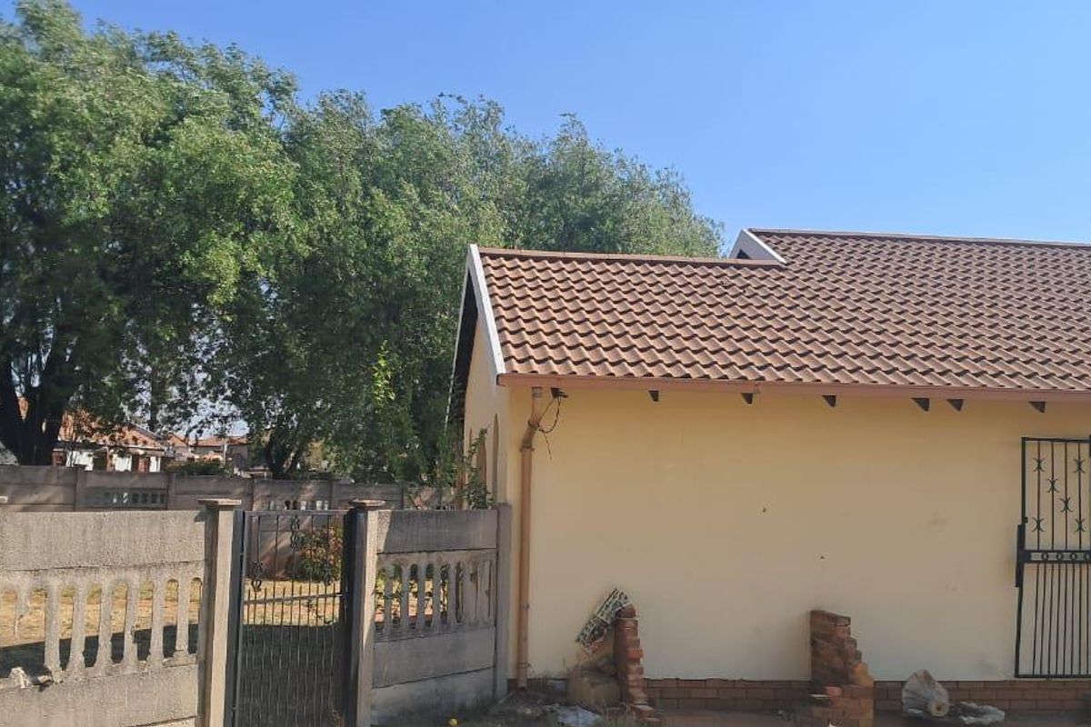 INVESTORS DELIGHT! - Photo 3