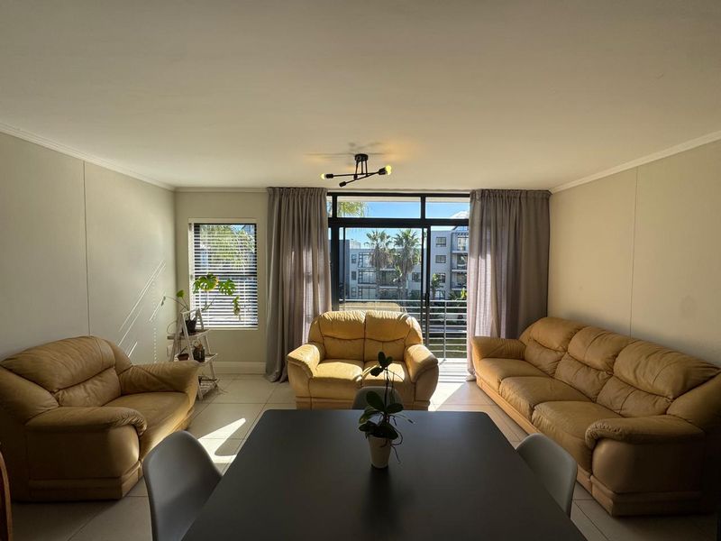 Executive one bedroom apartment in Century City - Photo 2