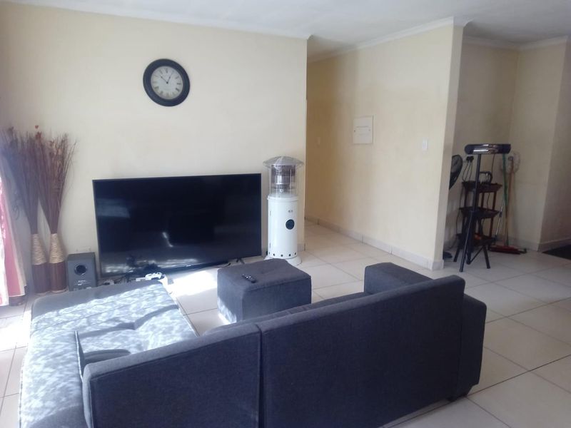 3 Bedroom House for sale in Hesteapark - Photo 4
