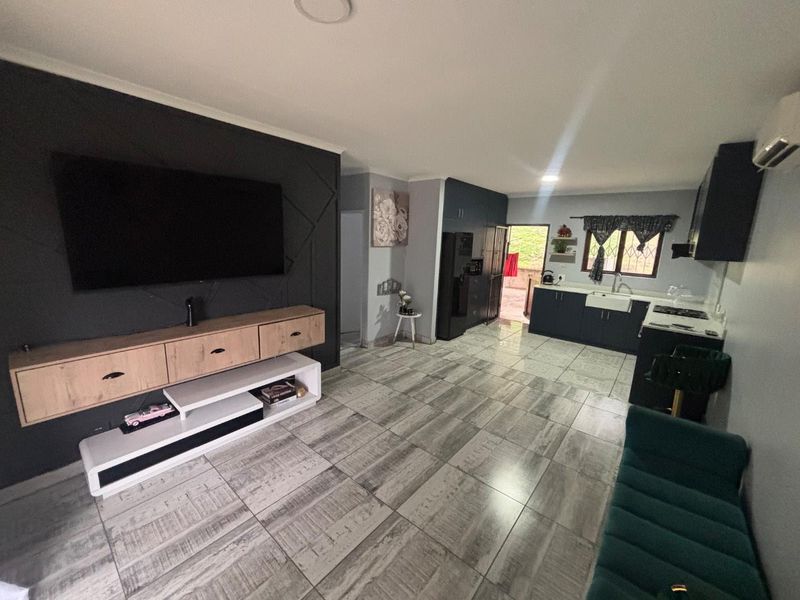 3 Bedroom ,Two bathroom Townhouse to Rent - Photo 3