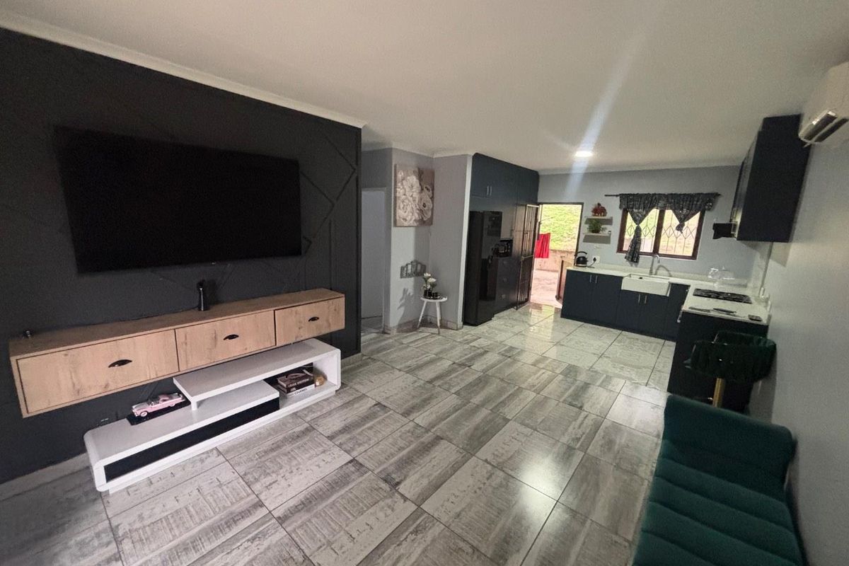 3 Bedroom ,Two bathroom Townhouse to Rent - Photo 3
