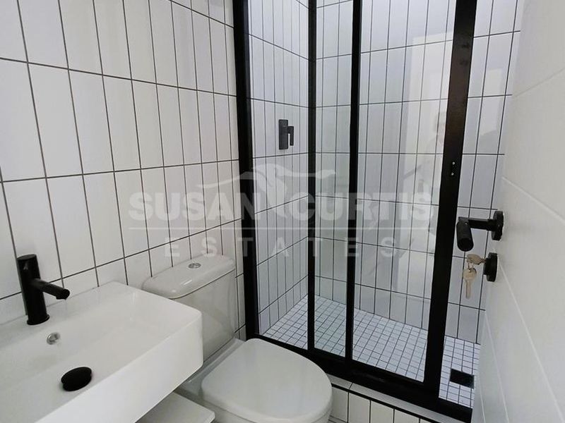 NEWLY BUILT MODERN APARTMENT - Photo 5