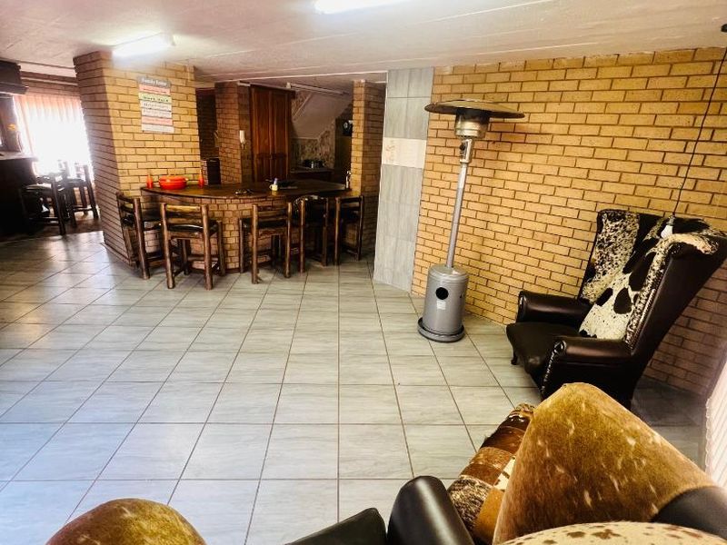 4 Bedroom 2 Bathroom House for Sale in Danville - Photo 8