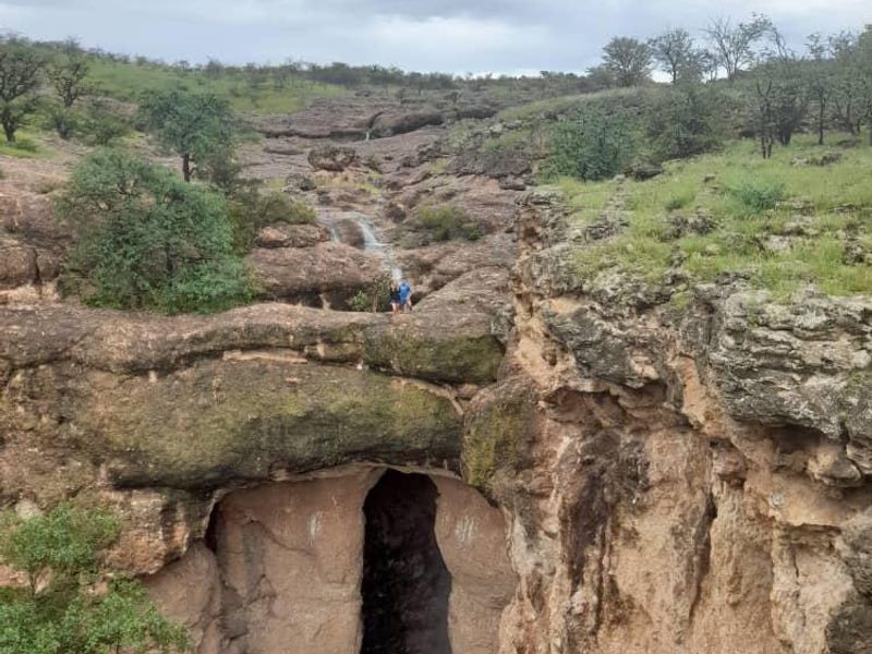 Escape to nature with this incredible 2500Ha farm — the perfect investment for a lodge. - Photo 6