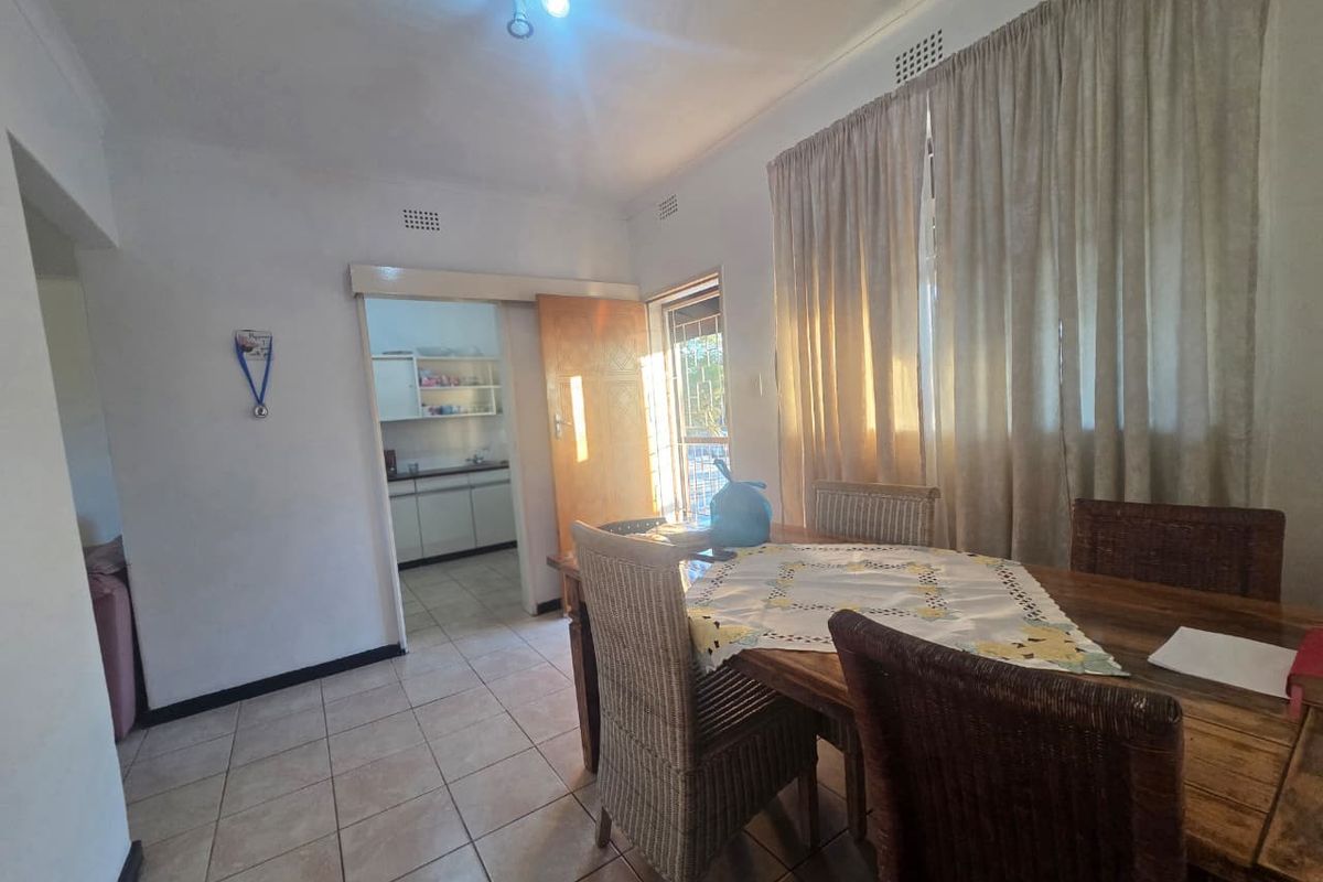 Spacious 2-Bedroom Apartment in Prime Horizon View Location - Photo 4