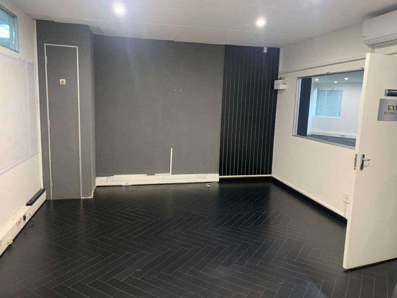 Commercial Office Spaces To Let in Rivonia - Photo 6
