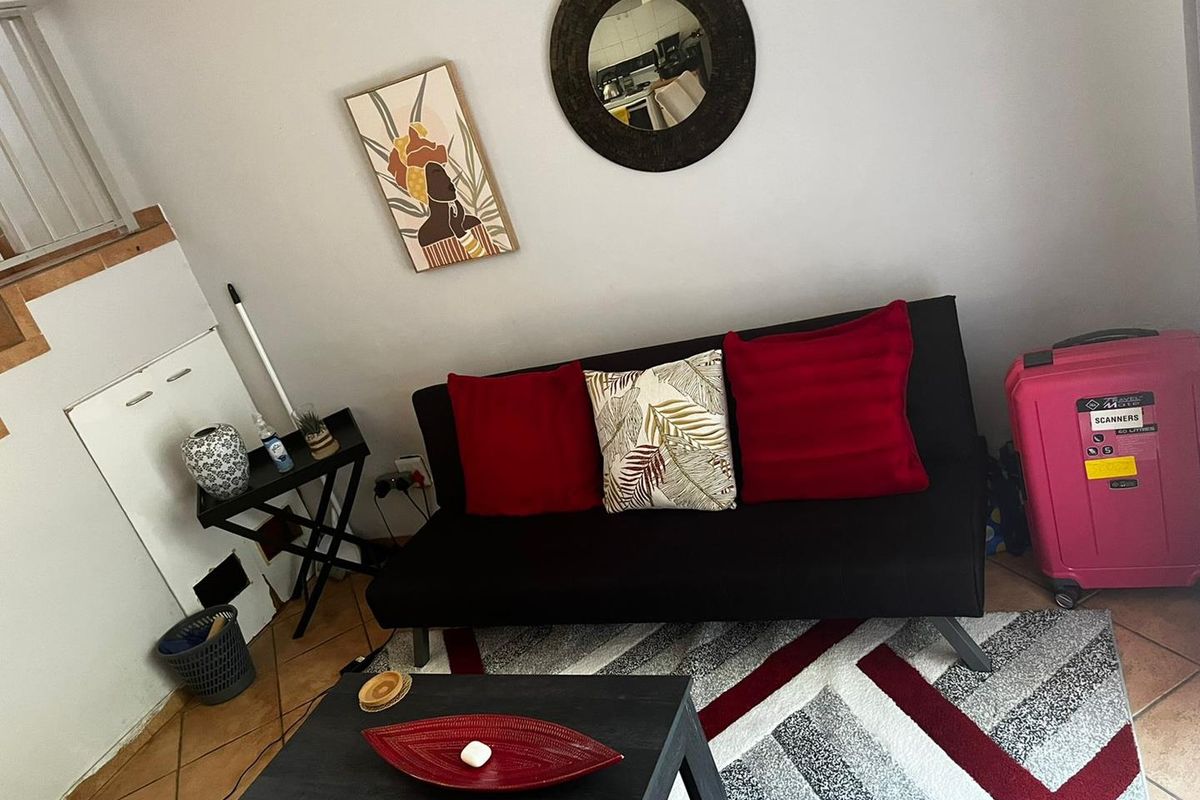 Compact Comfort Meets Secure Living – The Perfect One-Bedroom Retreat! - Photo 3