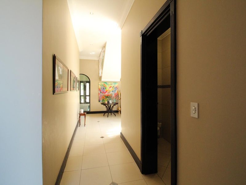 Luxury Fairway Living in Blue Valley Golf Estate - Photo 7