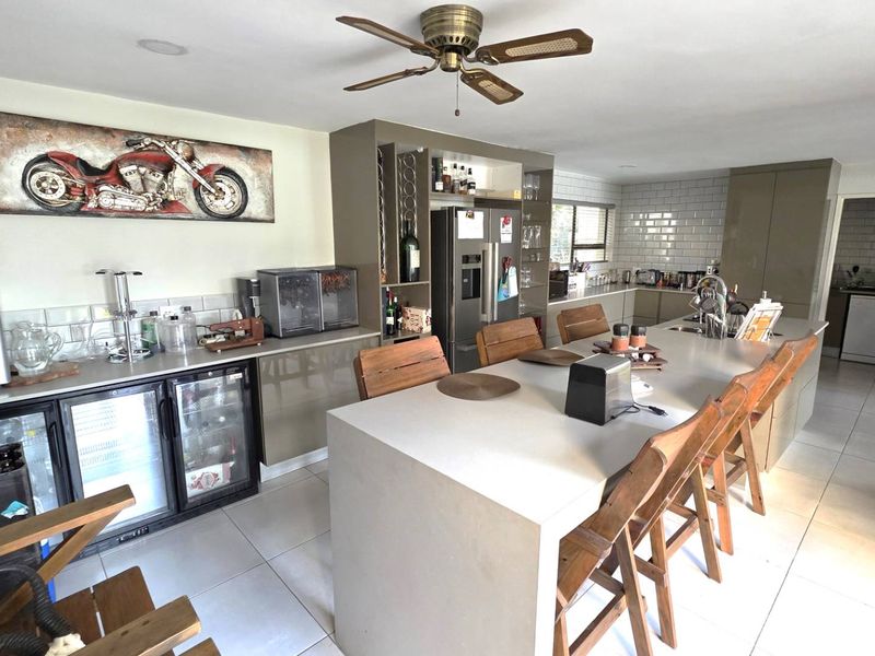 3 Bedroom 4 Bathroom Water Front Furnished Townhouse - Photo 3