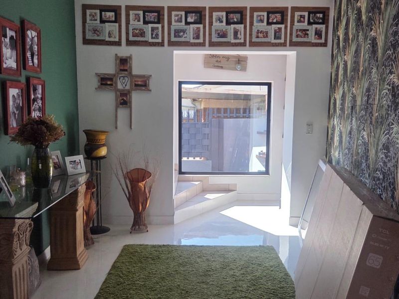 Family Home FOR SALE - Photo 9