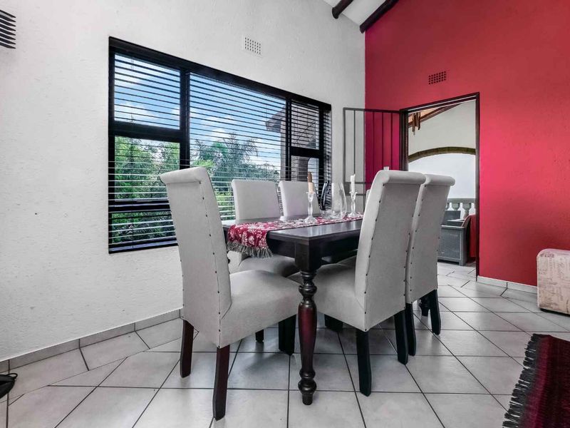 3 BEDROOM LOFT APARTNENT FOR SALE IN MORNINGSIDE!! - Photo 3