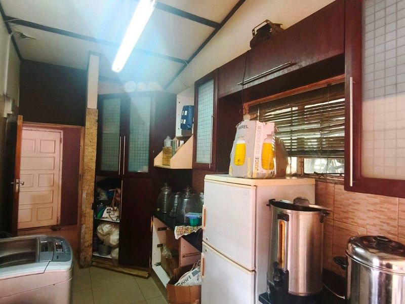 BUSINESS USE PROPERTY FOR SALE IN ORMONDE, JOHANNESBURG SOUTH - Photo 8