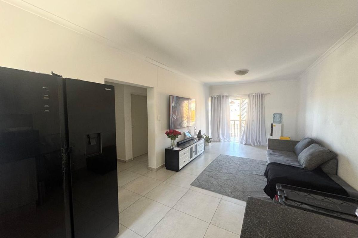 2 Bedroom Townhouse For Sale in Rocky Crest - Photo 4